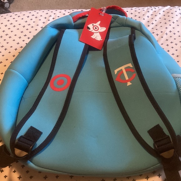 ⚾️ Minnesota Twins MLB T.C. Bear New Backpack Target Field 🐻 MN Twins ⚾️❤️ 🇺🇸 - Picture 6 of 16